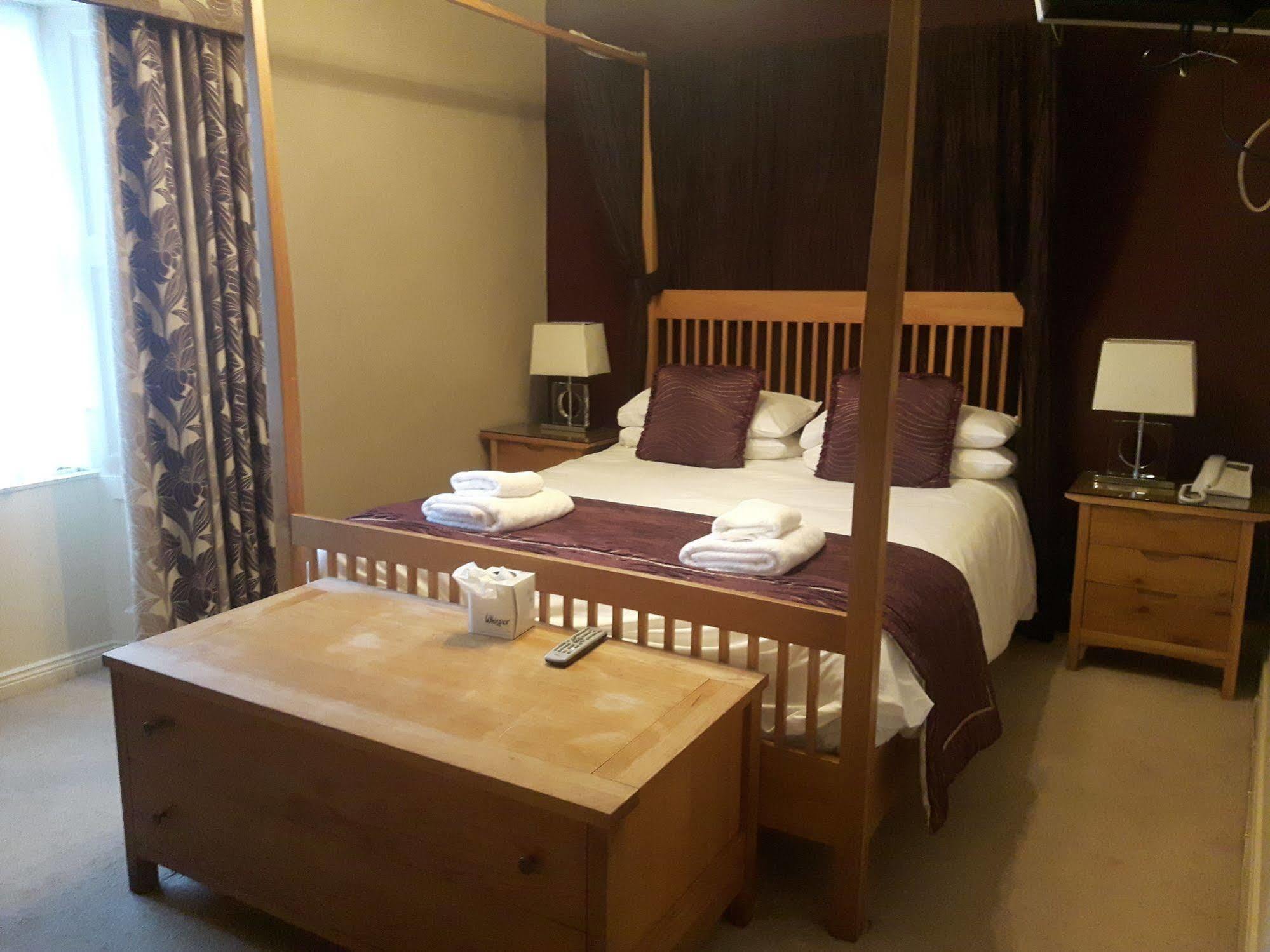The Wheatsheaf Hotel Корбридж Экстерьер фото