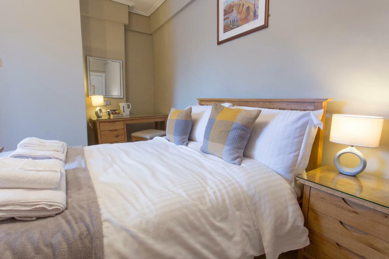 The Wheatsheaf Hotel Корбридж Экстерьер фото